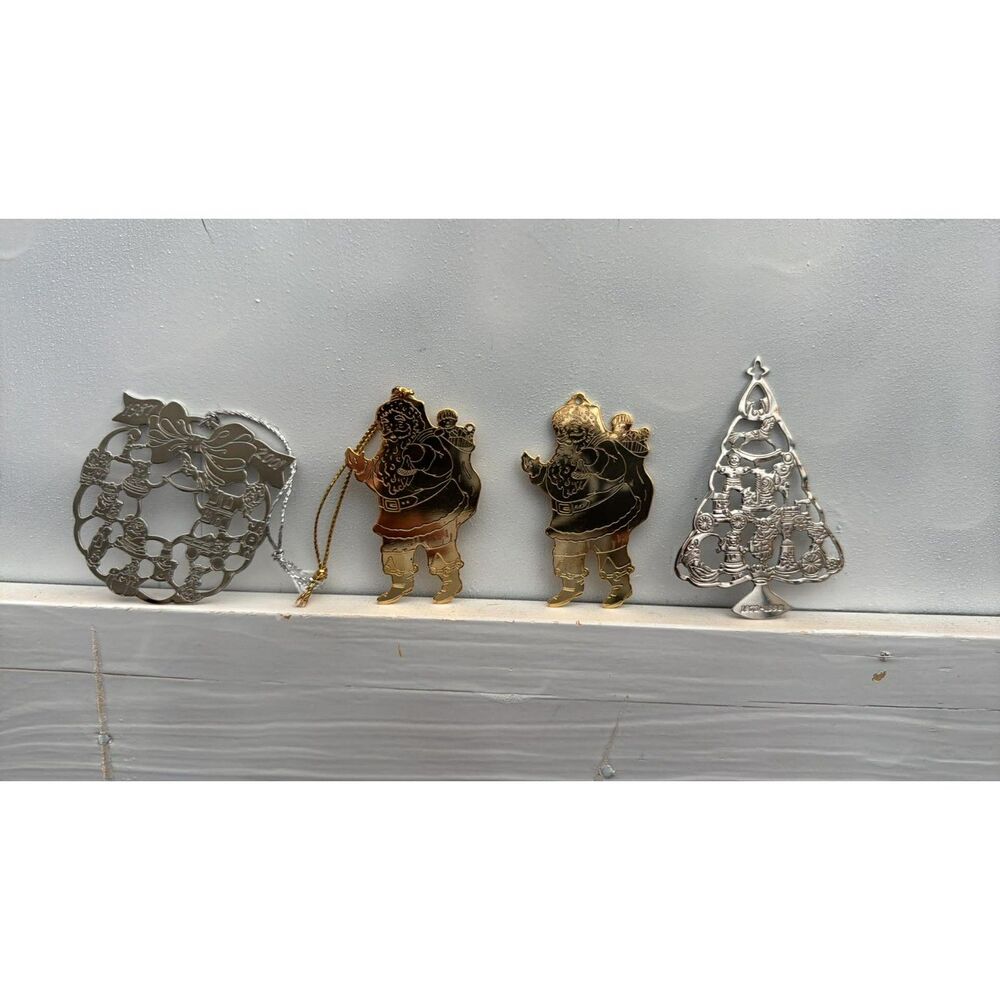 Hallmark Keepsake Ornament Clue Silver Wreath Tree Collectors Santa